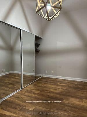700 King Street W, Unit 904 thumbnail 4