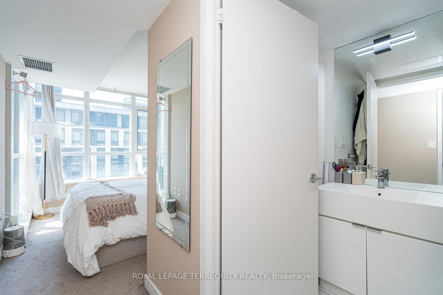 151 Dan Leckie Way, Unit 610 thumbnail 14