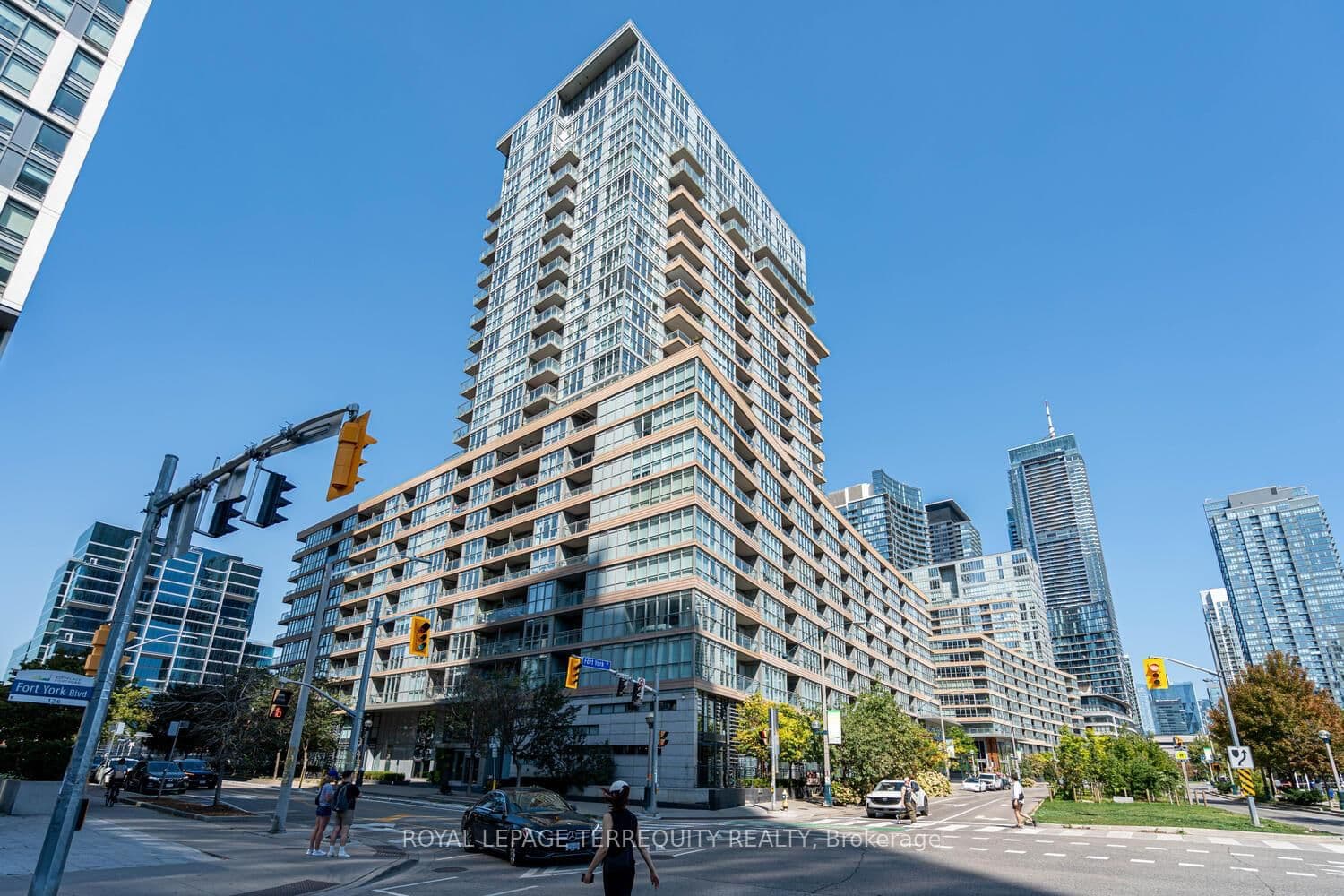 151 Dan Leckie Way, Unit 610 thumbnail 2