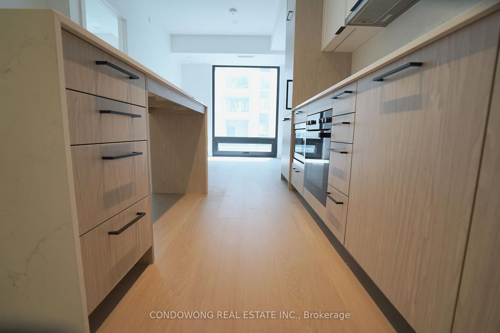 91 Montclair Avenue, Unit 502 thumbnail 7