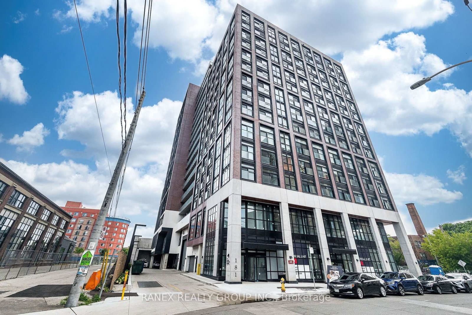 181 Sterling Road, Unit 919 thumbnail 2