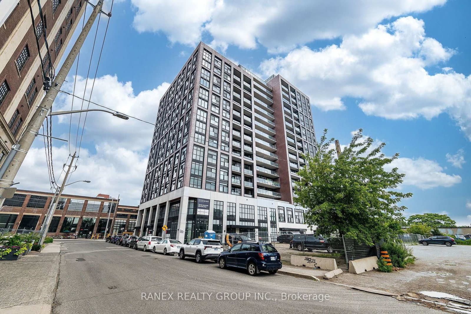 181 Sterling Road, Unit 919 thumbnail 3