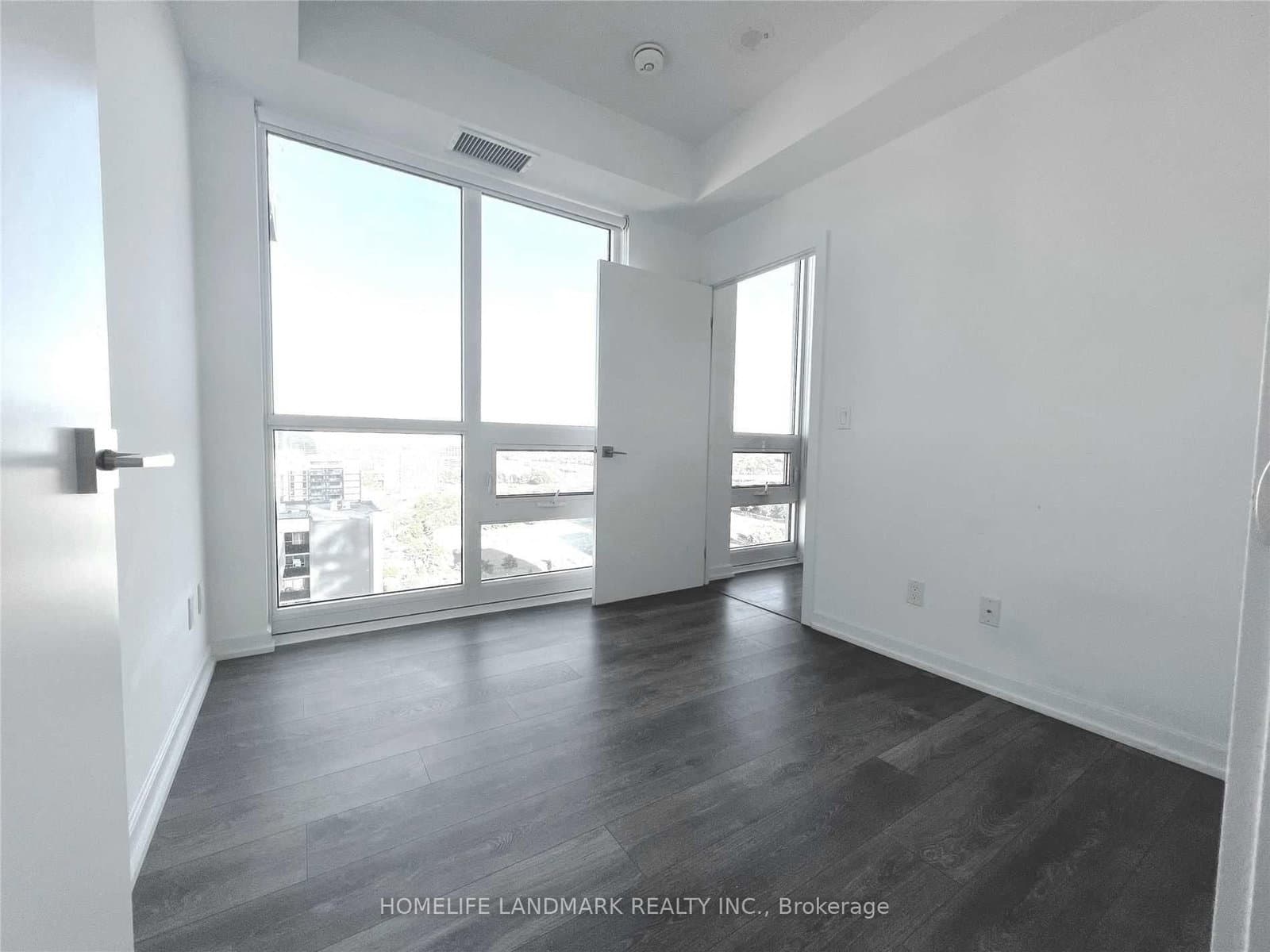 56 Forest Manor Road, Unit 1502 thumbnail 4