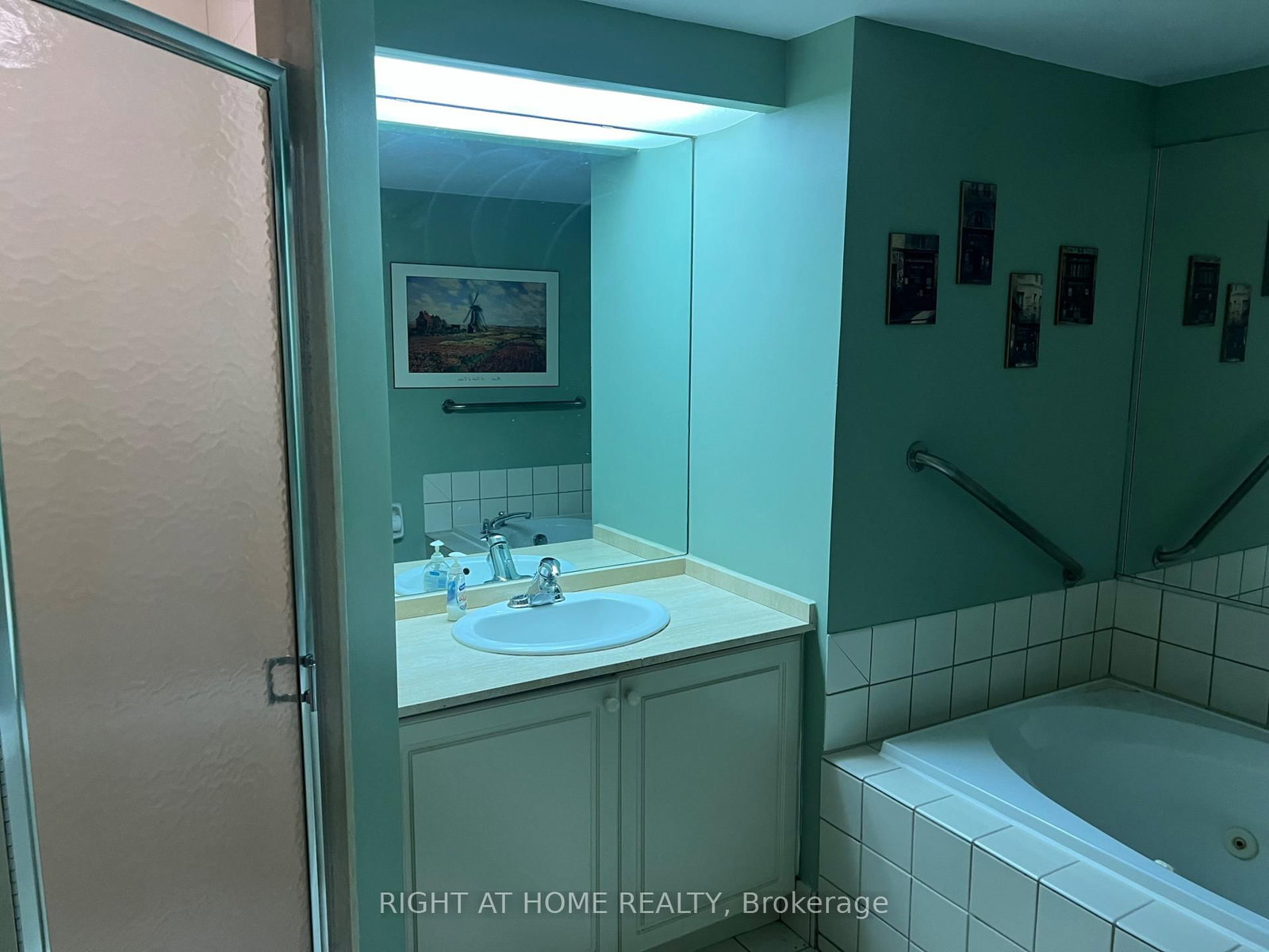 71 Simcoe Street, Unit 705 thumbnail 14