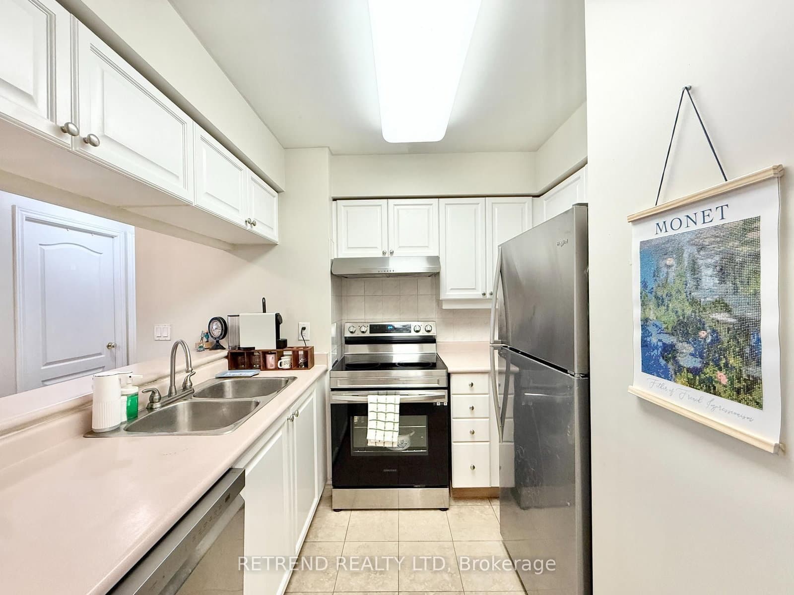 18 Sommerset Way, Unit 1011 thumbnail 12