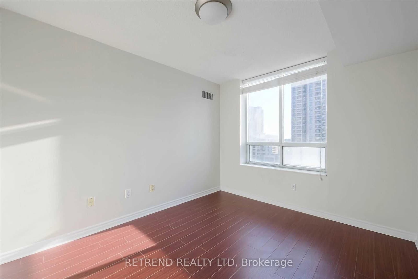 18 Sommerset Way, Unit 1011 thumbnail 16