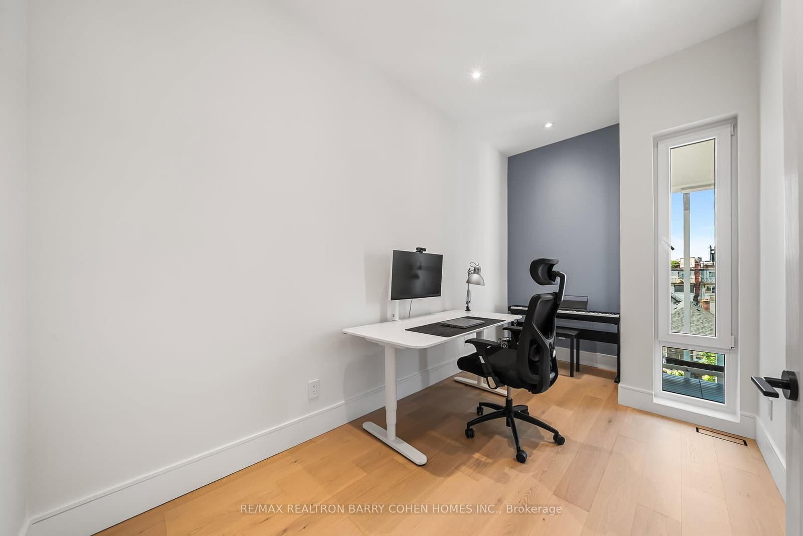 33 Lanark Avenue thumbnail 21