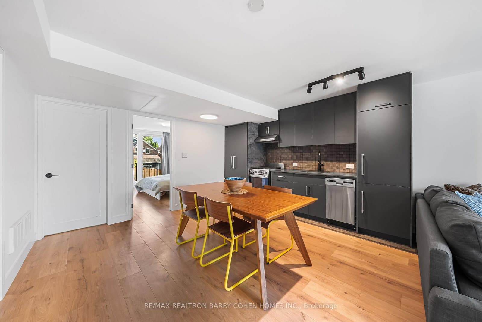 33 Lanark Avenue thumbnail 28