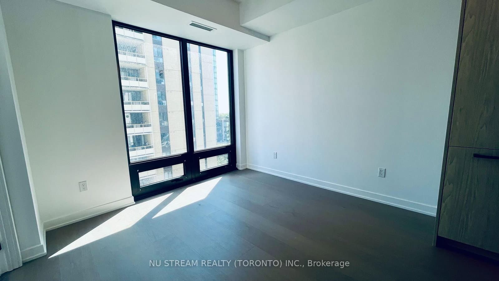 91 Montclair Avenue, Unit 1502 thumbnail 11