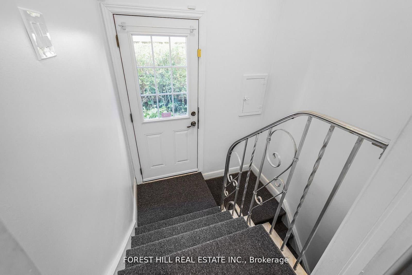18 Irvington Crescent thumbnail 12