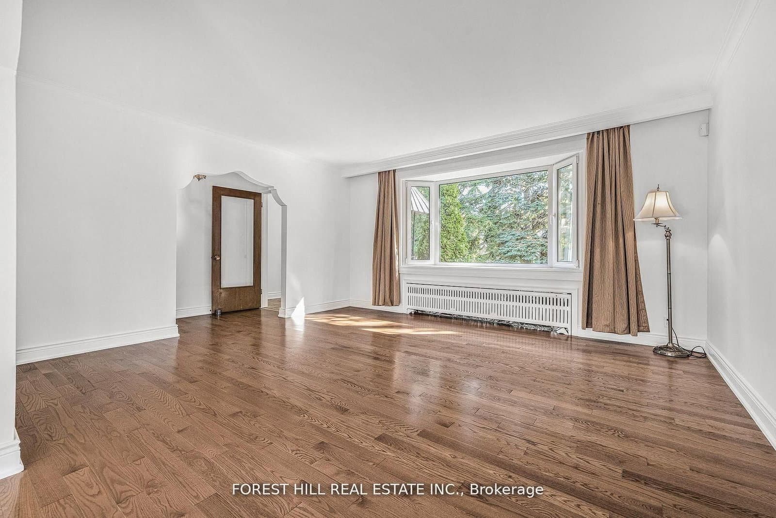 18 Irvington Crescent thumbnail 2