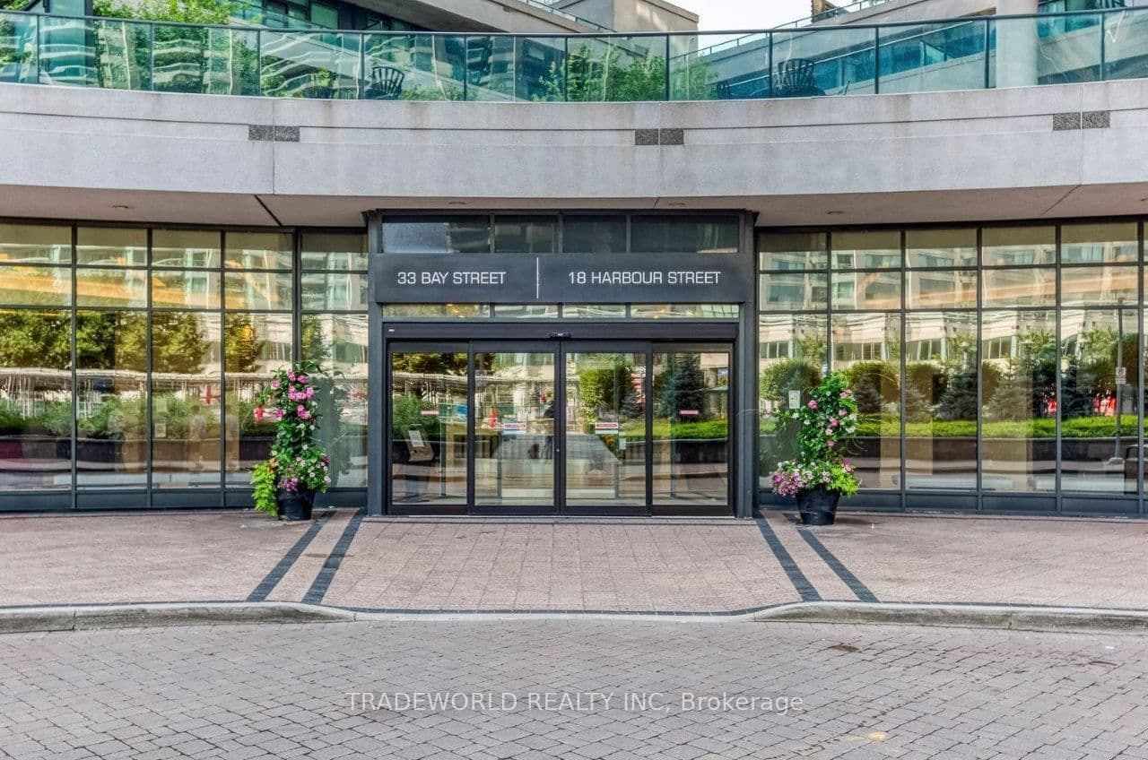 33 Bay Street, Unit 5003 thumbnail 3