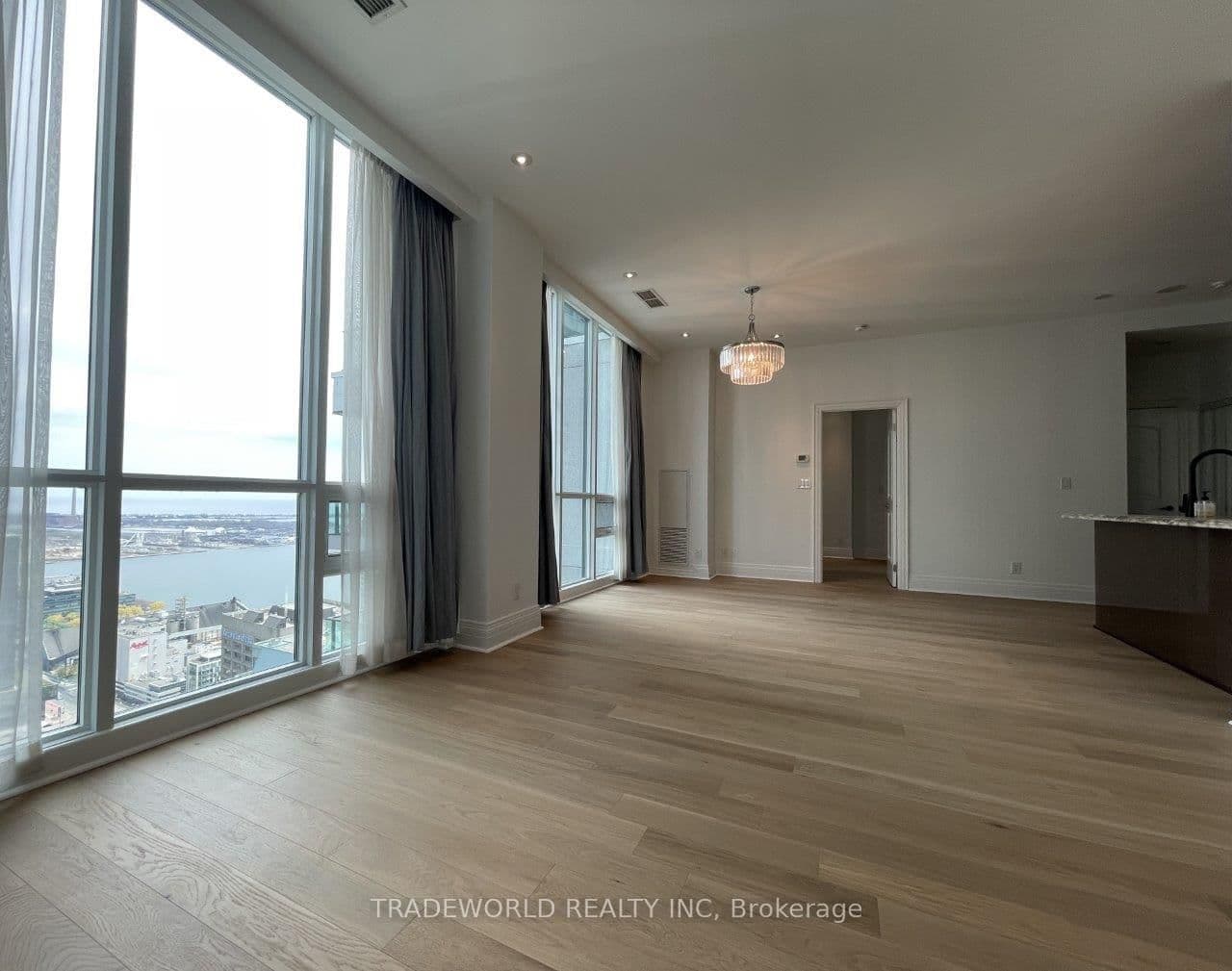 33 Bay Street, Unit 5003 thumbnail 7