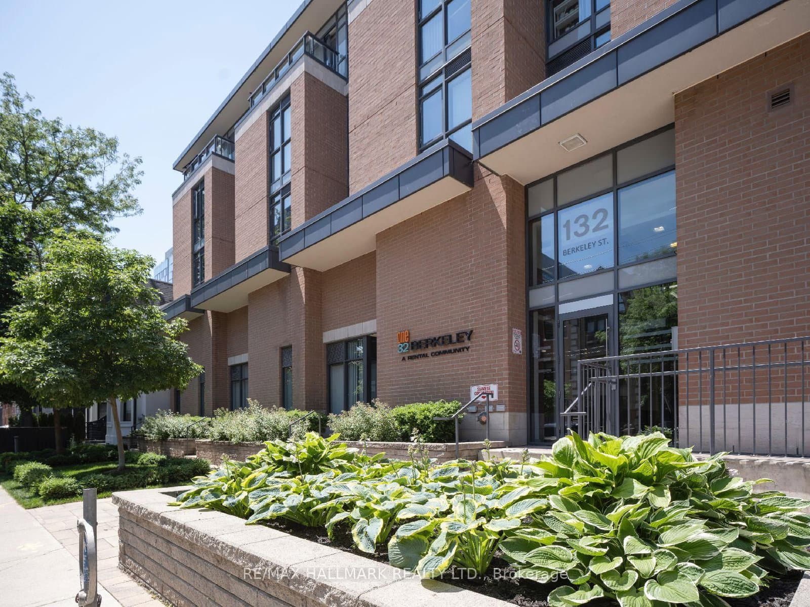 132 Berkeley Street, Unit 1004 - Image 1