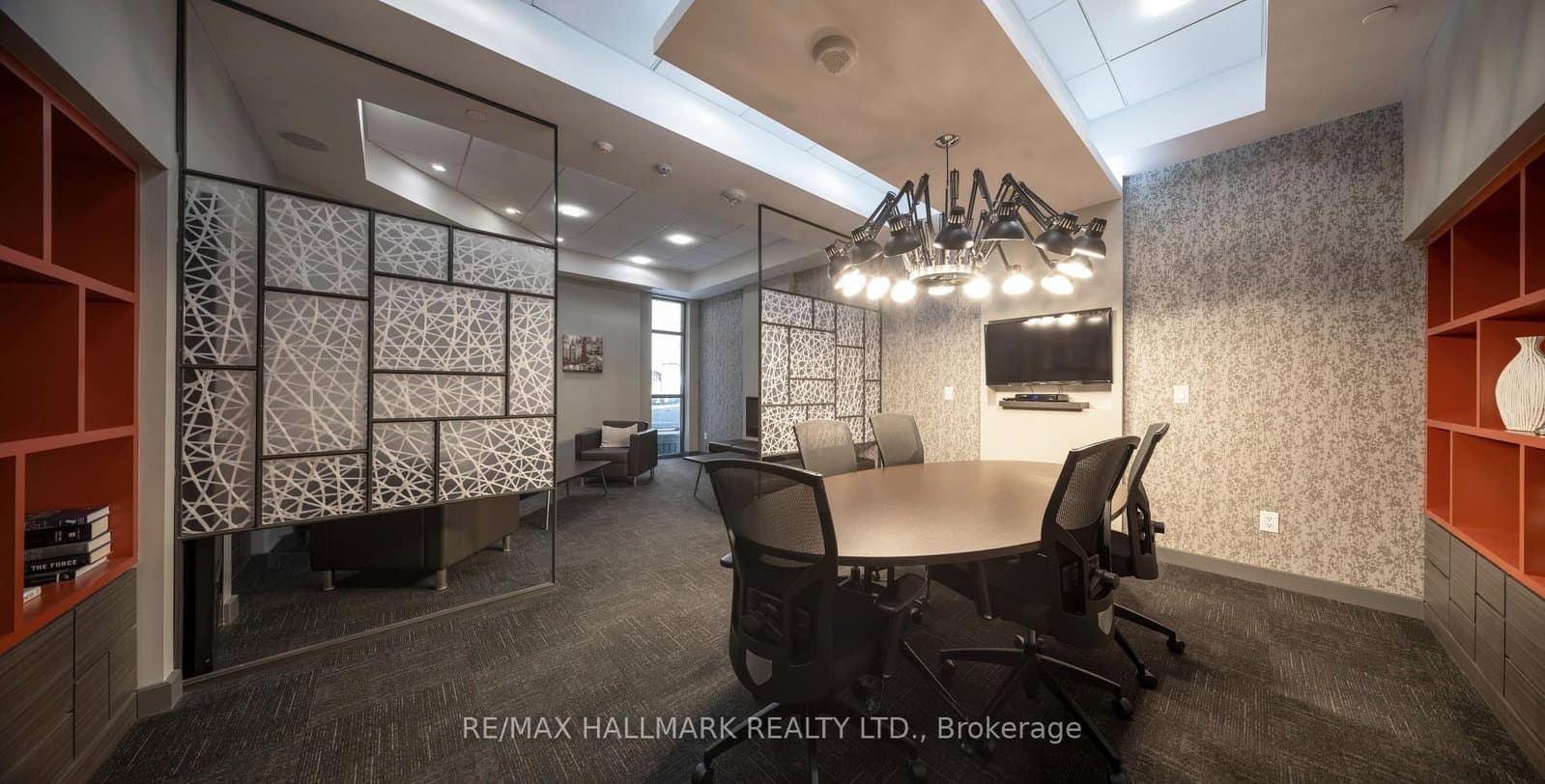 132 Berkeley Street, Unit 1004 thumbnail 12
