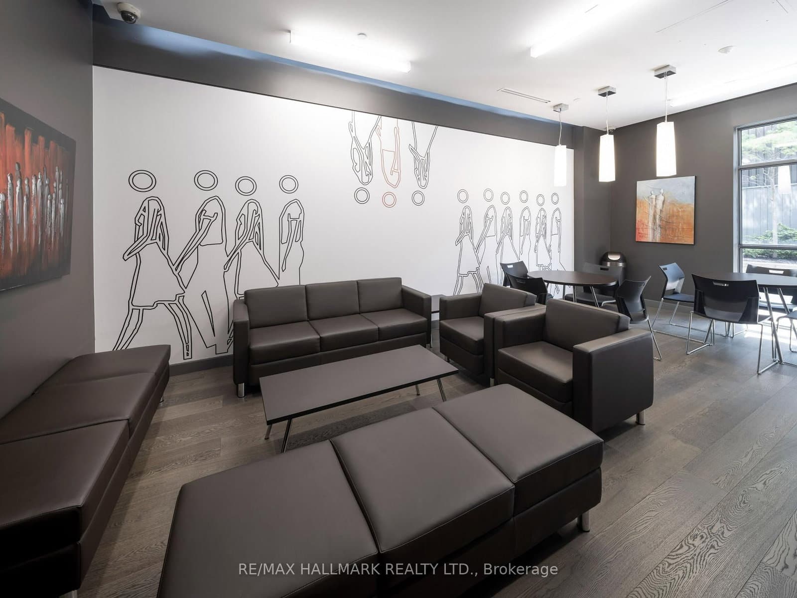 132 Berkeley Street, Unit 704 thumbnail 11