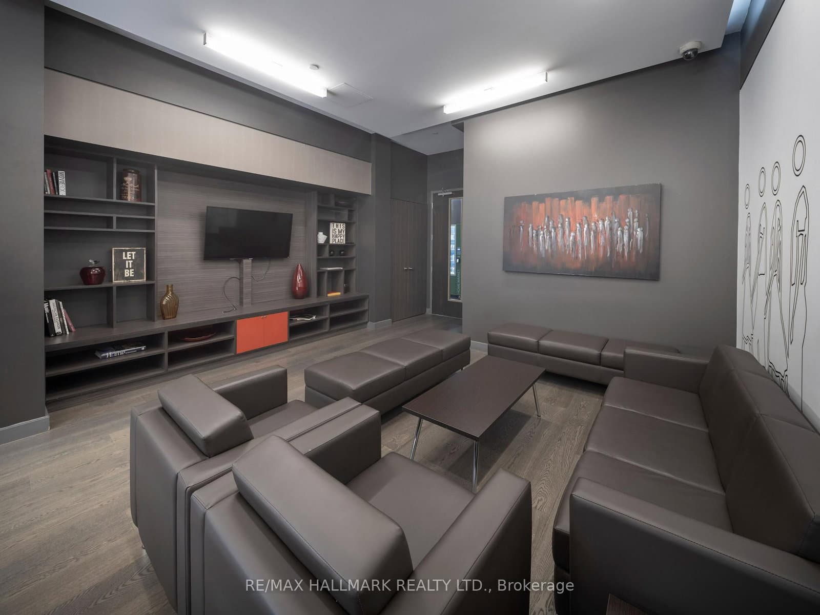 132 Berkeley Street, Unit 704 thumbnail 12