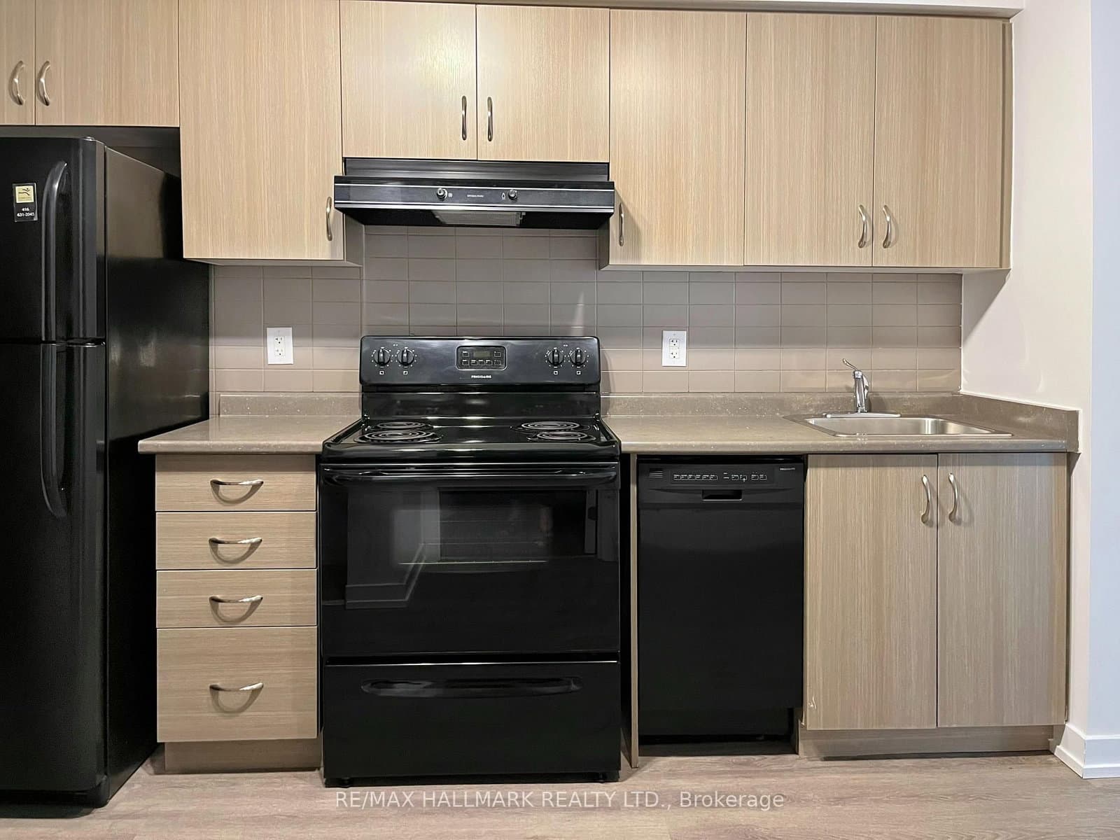 132 Berkeley Street, Unit 704 thumbnail 5