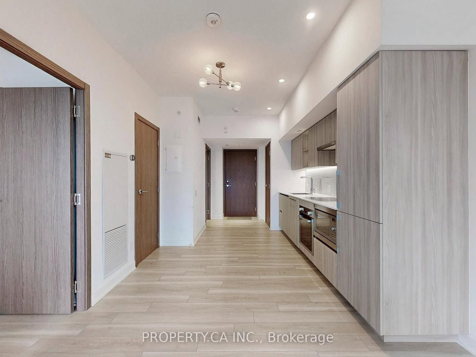 17 Bathurst Street, Unit 1209 thumbnail 14