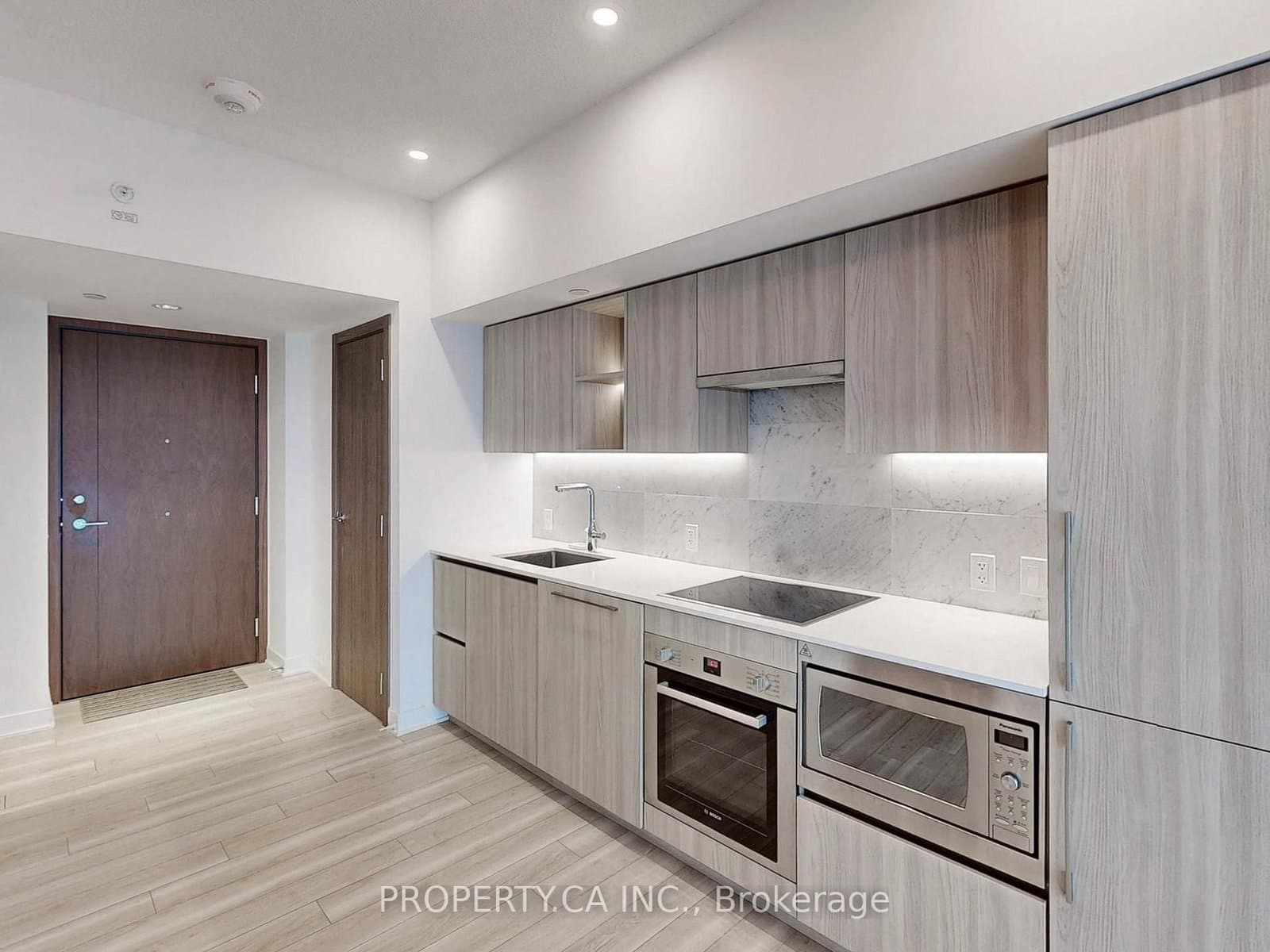 17 Bathurst Street, Unit 1209 thumbnail 15