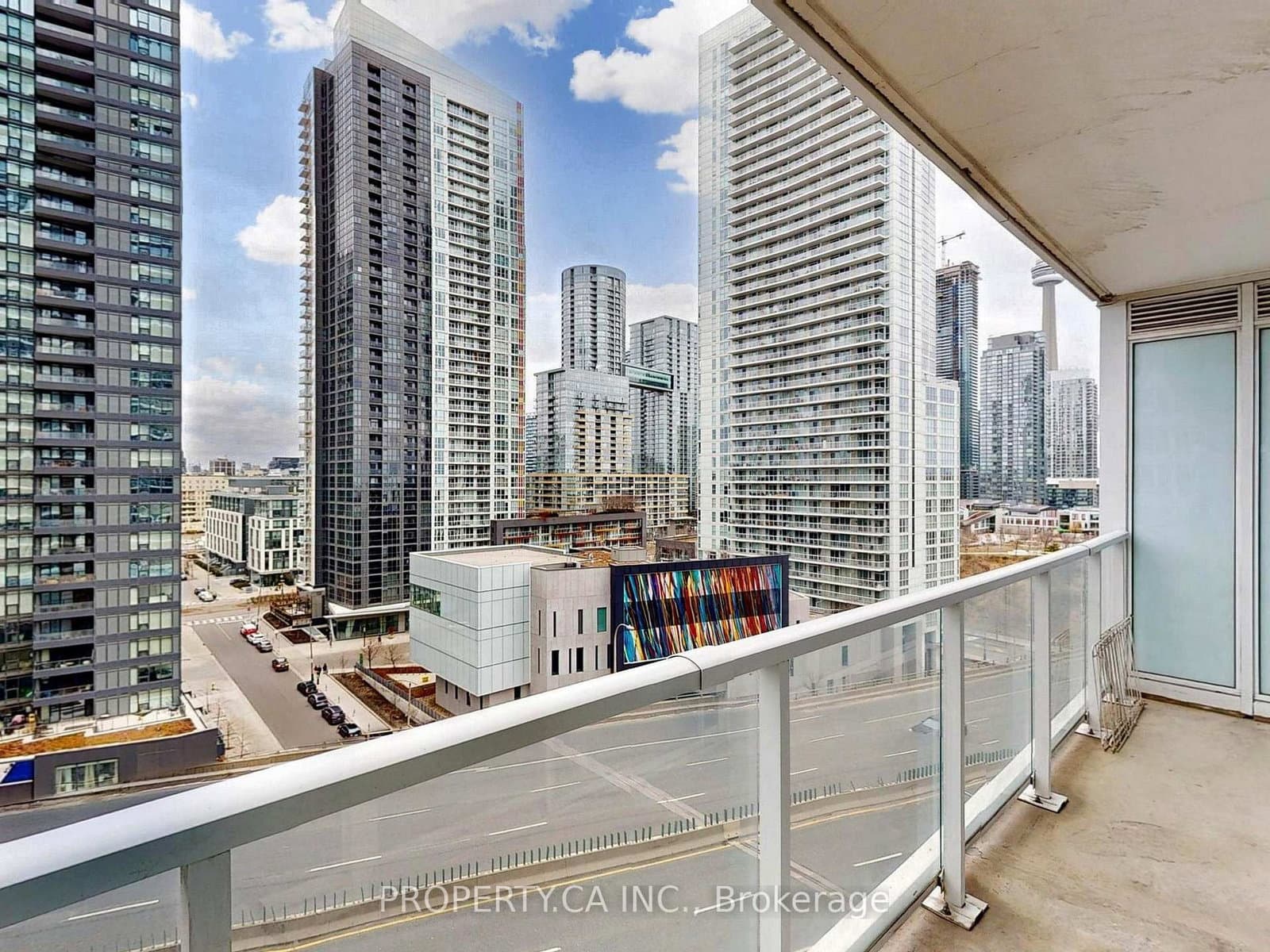 17 Bathurst Street, Unit 1209 thumbnail 32