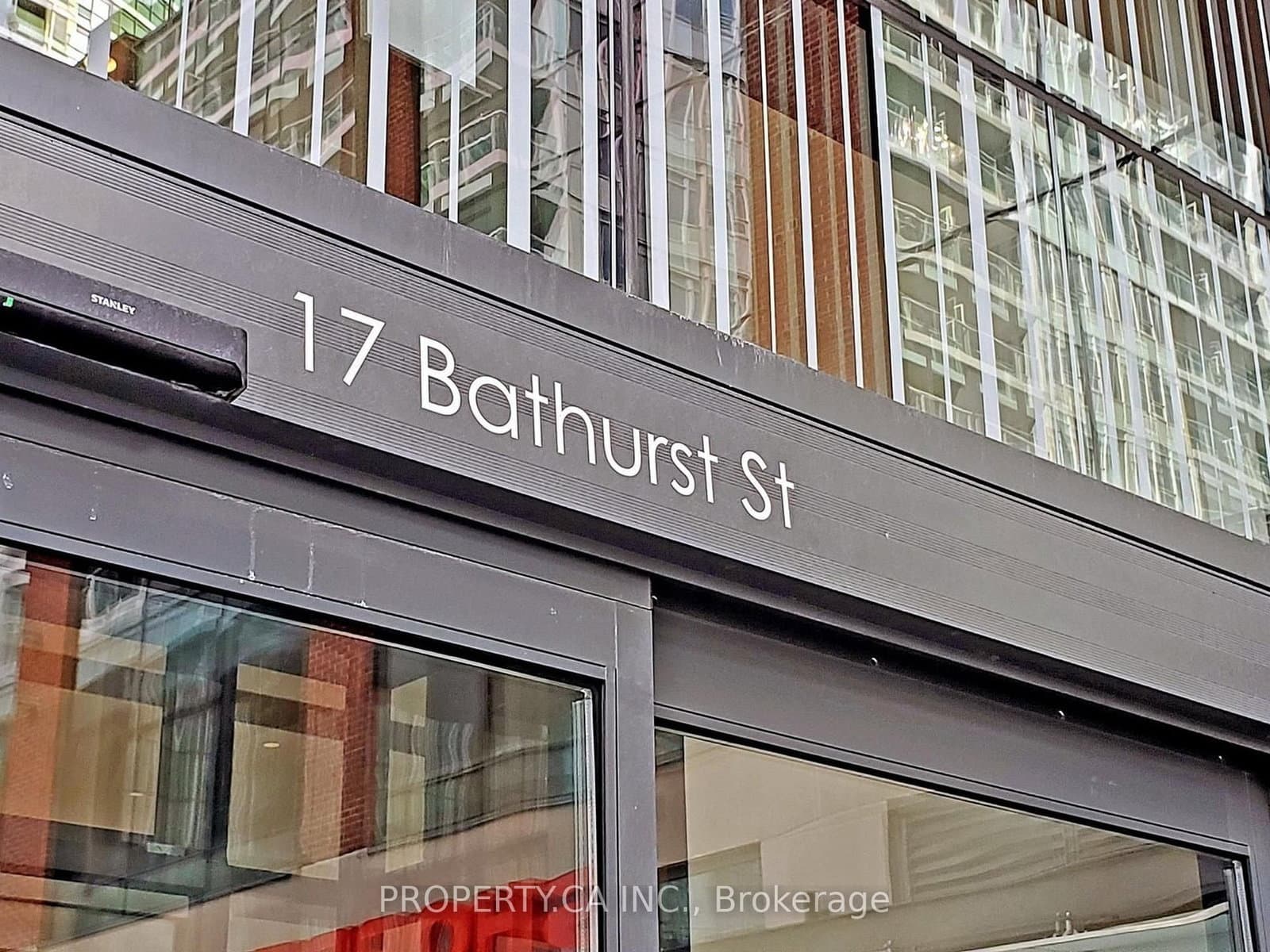 17 Bathurst Street, Unit 1209 thumbnail 6