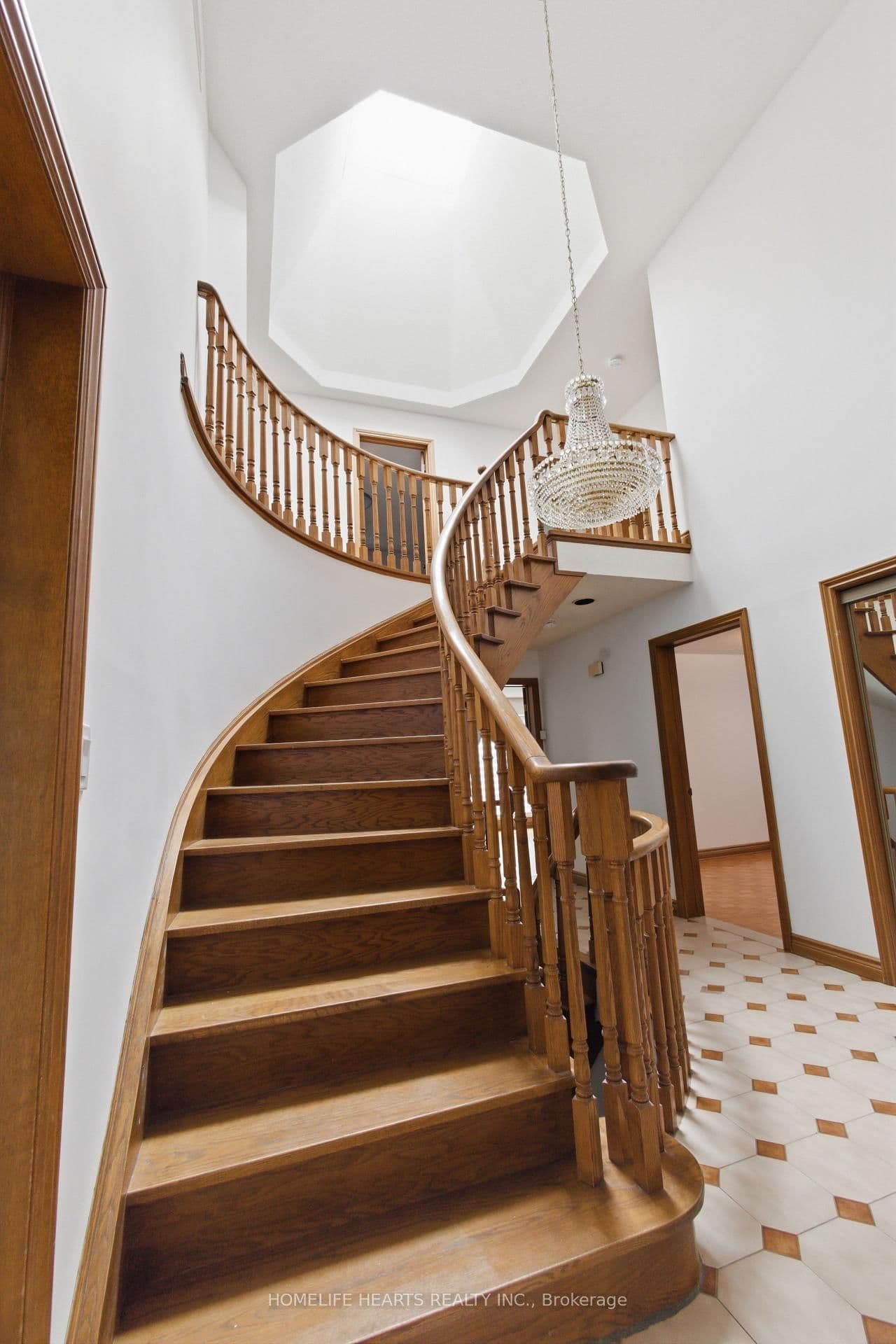 107 Pemberton Avenue thumbnail 4