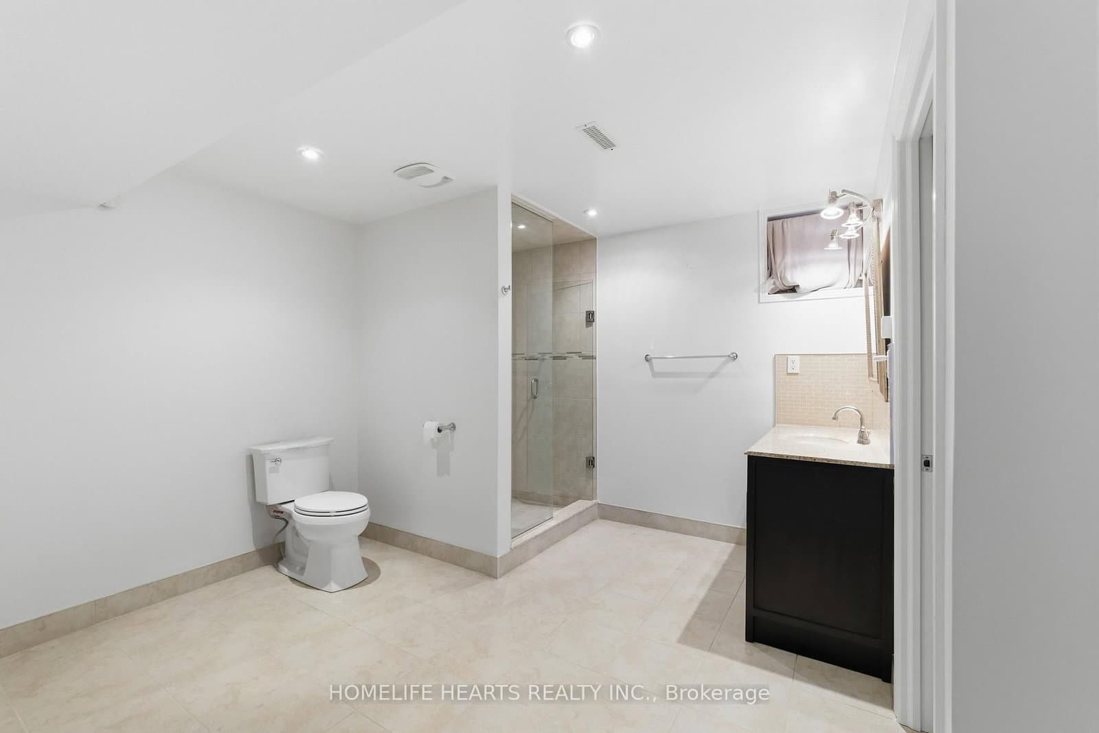 107 Pemberton Avenue thumbnail 40