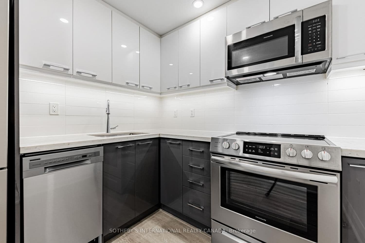 191 Sherbourne Street, Unit 1502 thumbnail 2