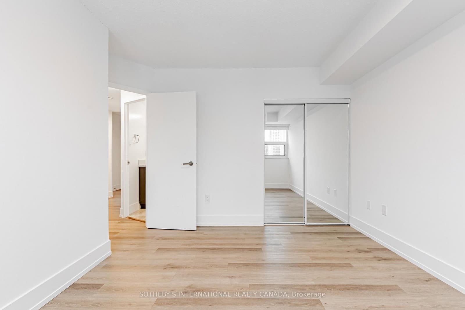 201 Sherbourne Street, Unit N2106 thumbnail 10