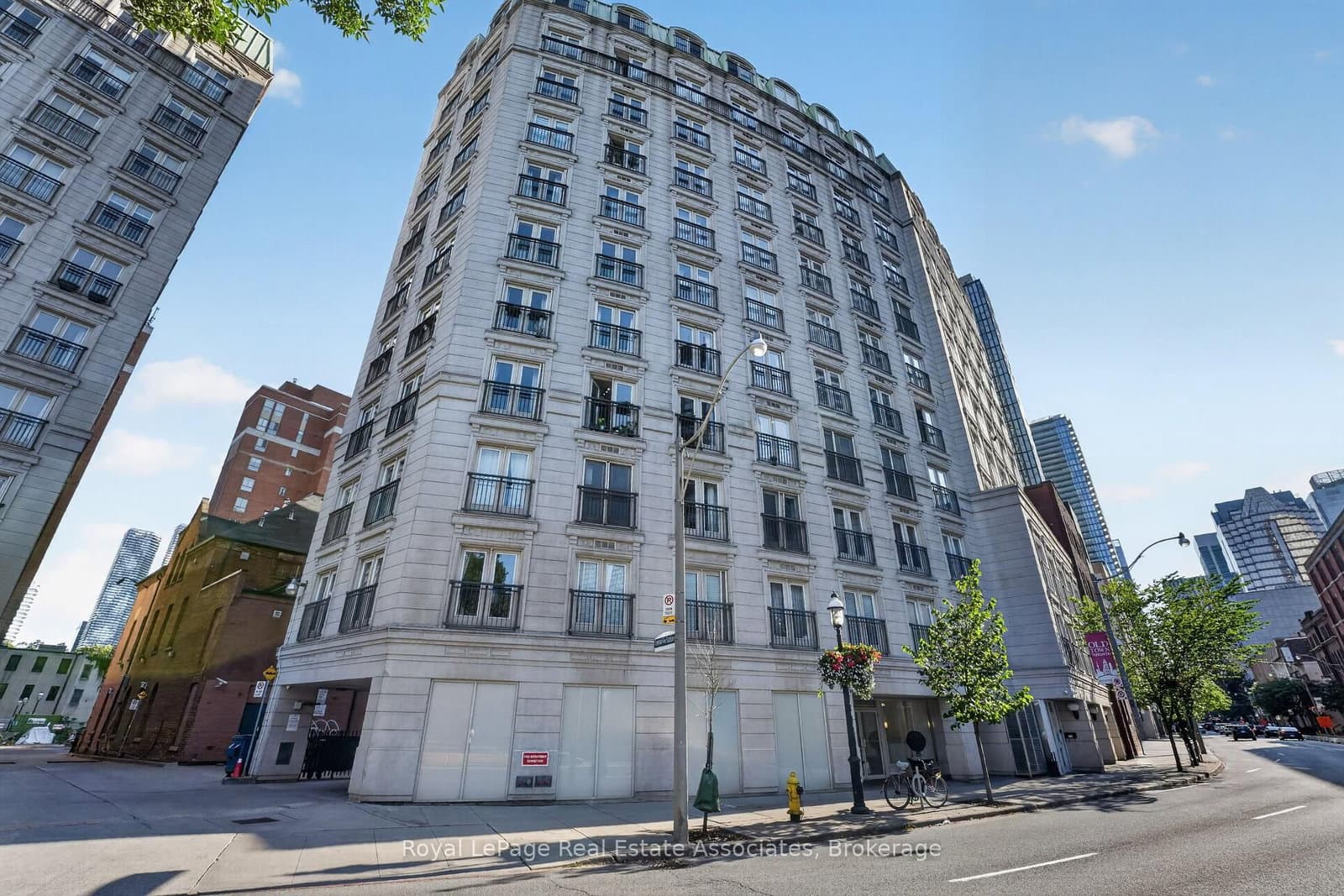 115 Richmond Street E, Unit 1006