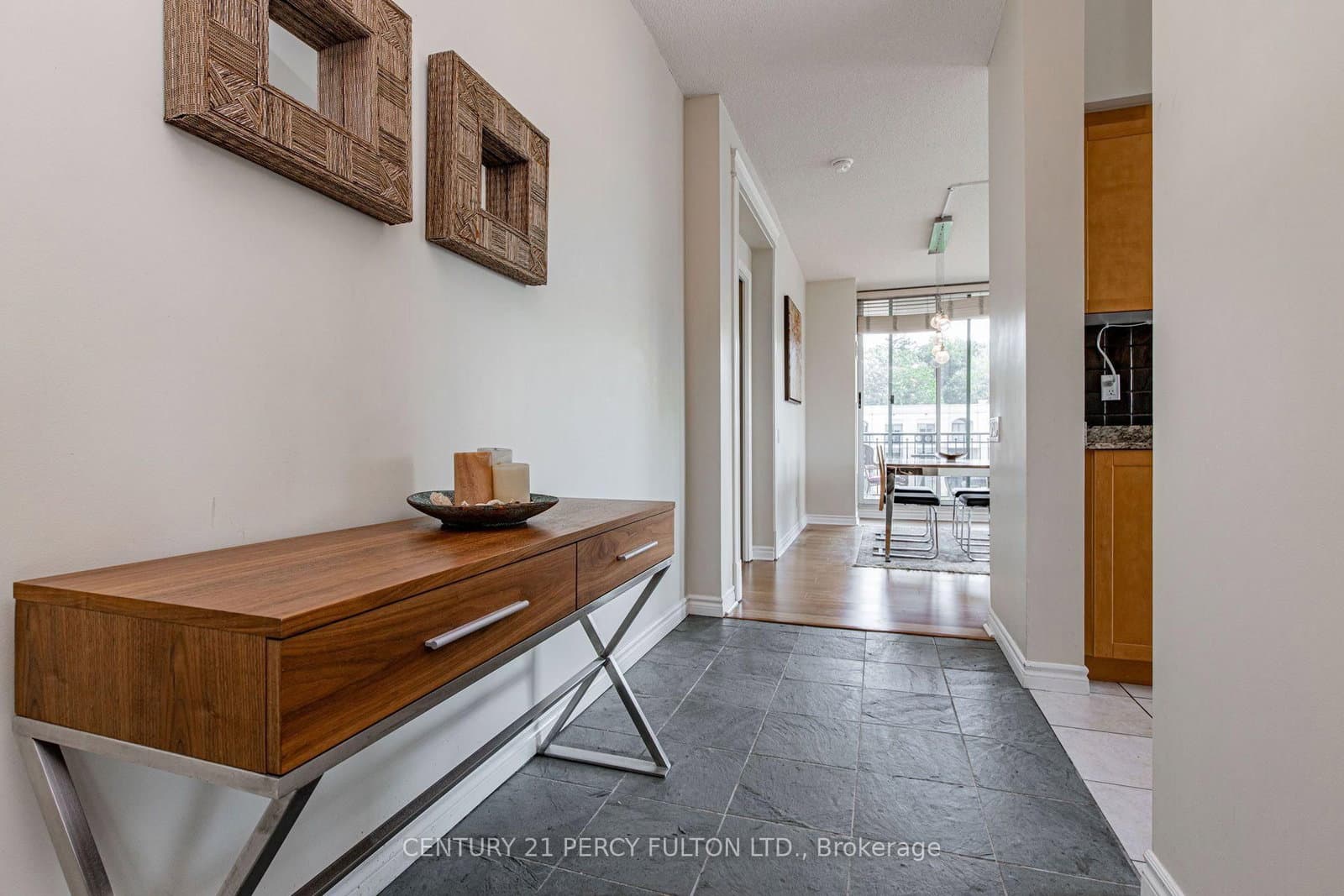 18 William Carson Crescent, Unit 816 thumbnail 8