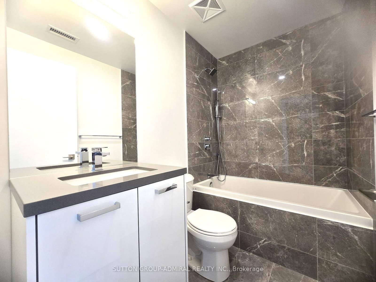 284 King Street E, Unit 2202 thumbnail 10