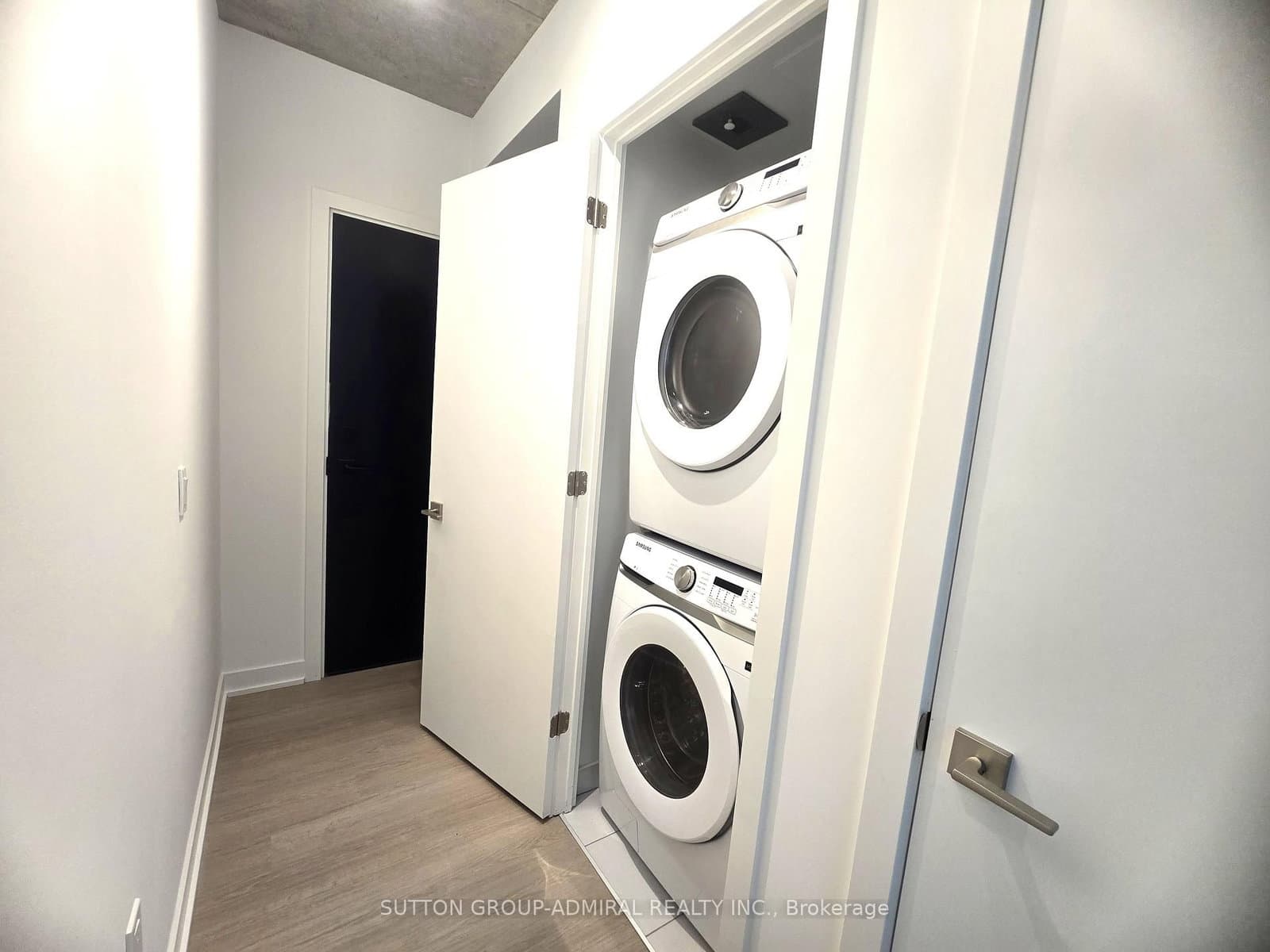 284 King Street E, Unit 2202 thumbnail 17