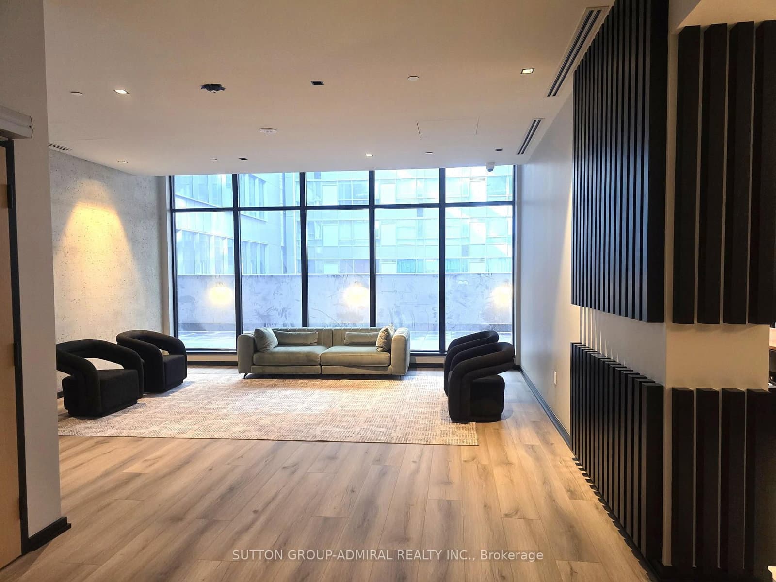 284 King Street E, Unit 2202 thumbnail 21