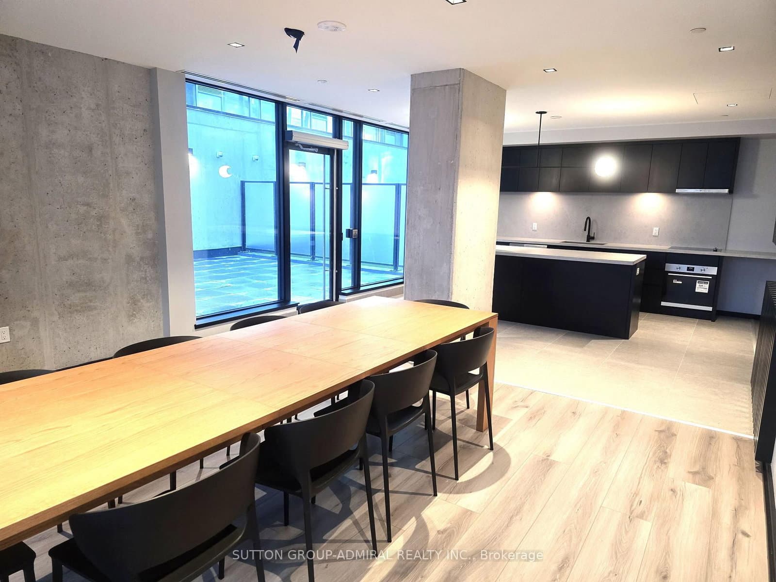 284 King Street E, Unit 2202 thumbnail 23