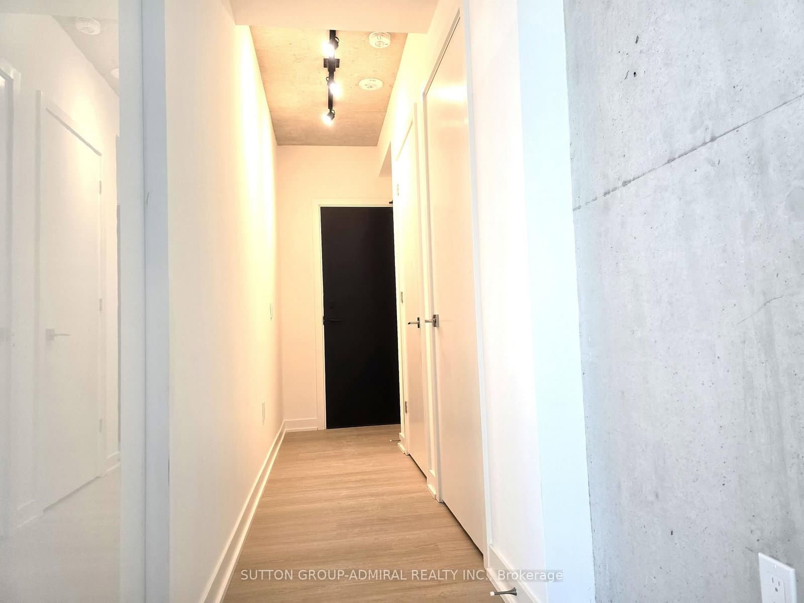 284 King Street E, Unit 2202 thumbnail 5