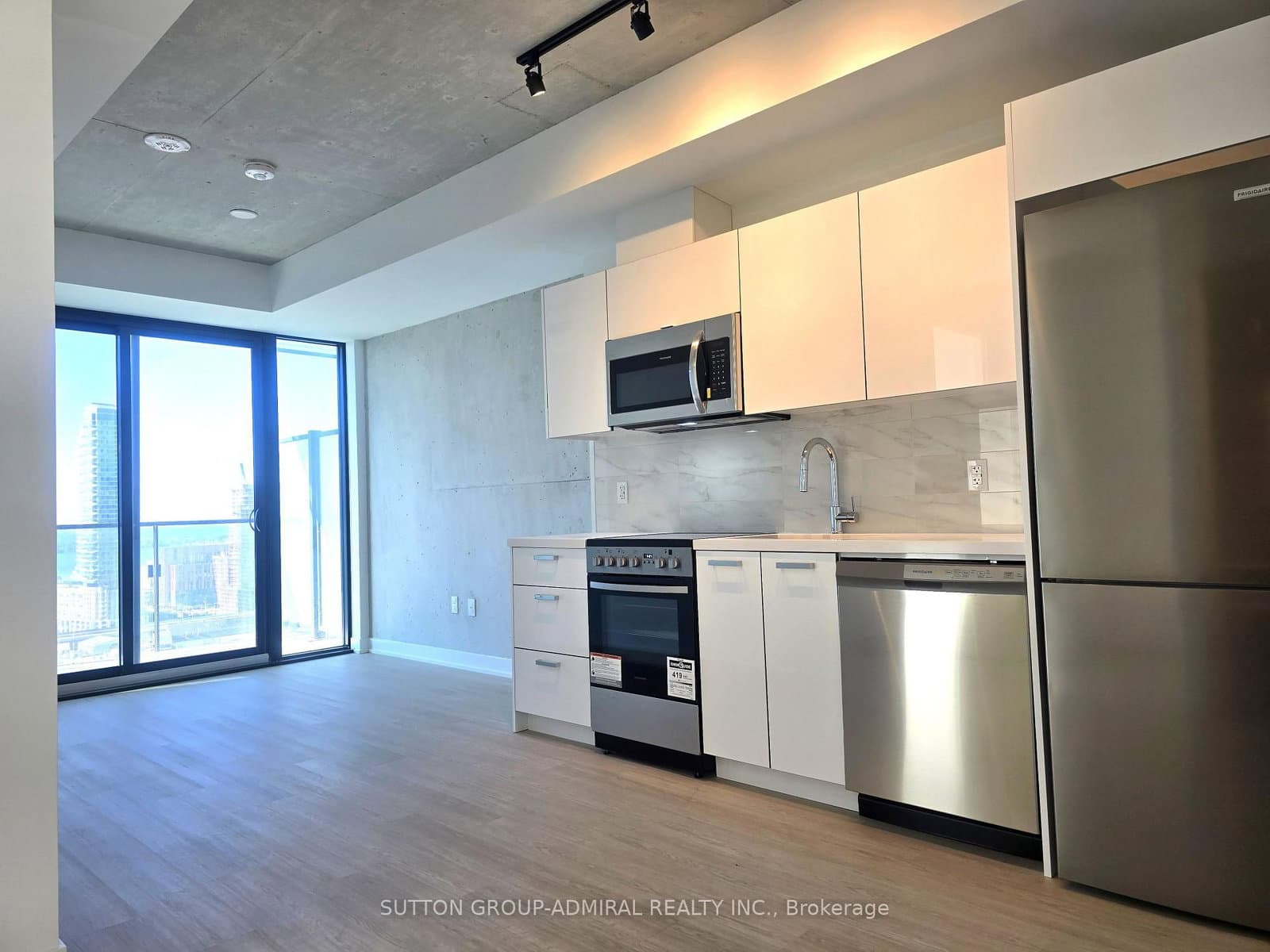 284 King Street E, Unit 2202 thumbnail 7