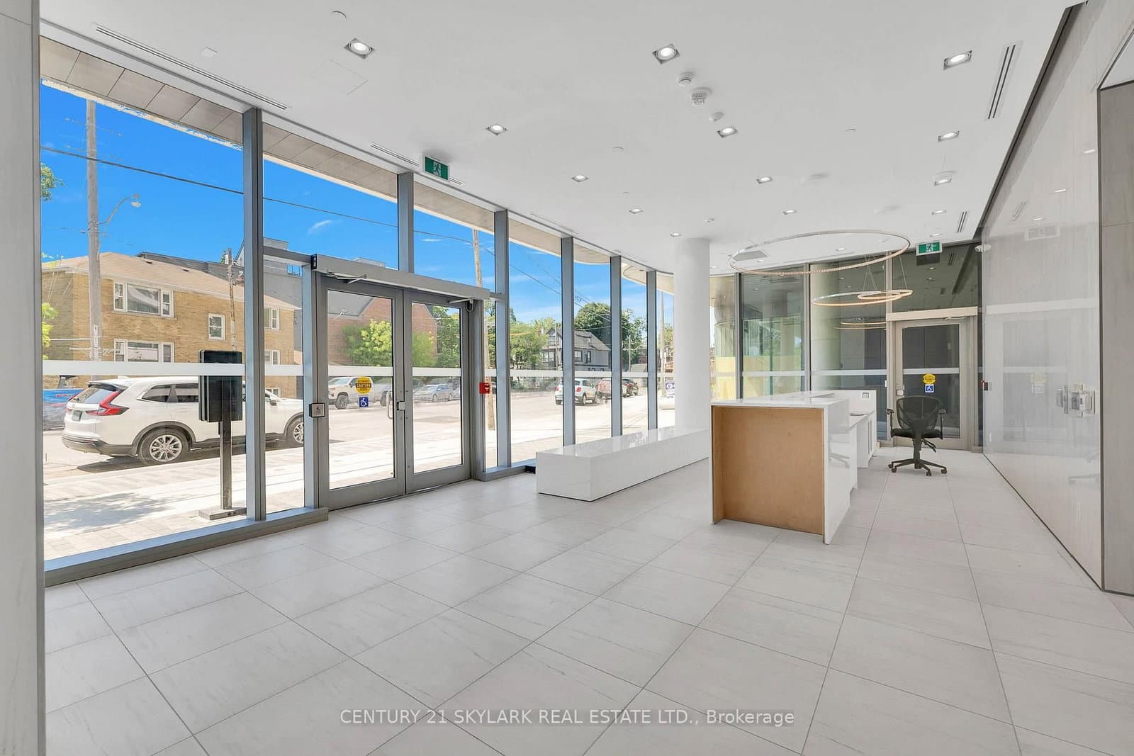 322 Dupont Street, Unit 206 thumbnail 28