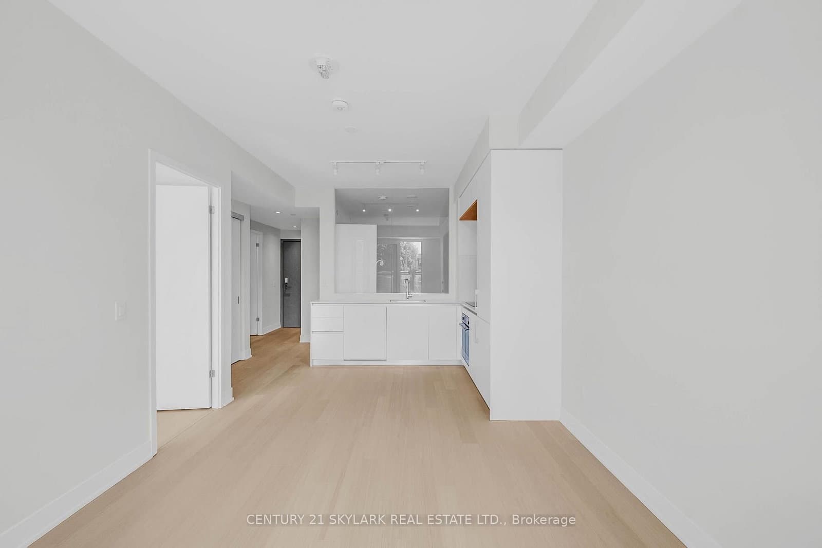 322 Dupont Street, Unit 206 thumbnail 9