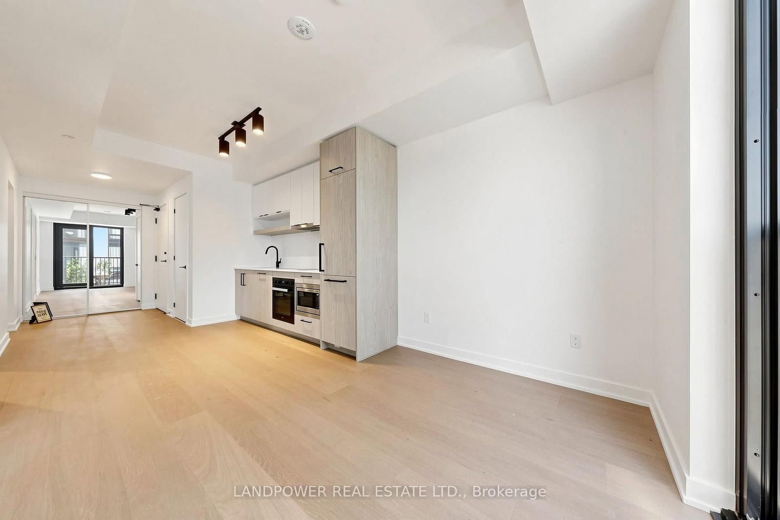89 Montclair Avenue, Unit 1026 thumbnail 19