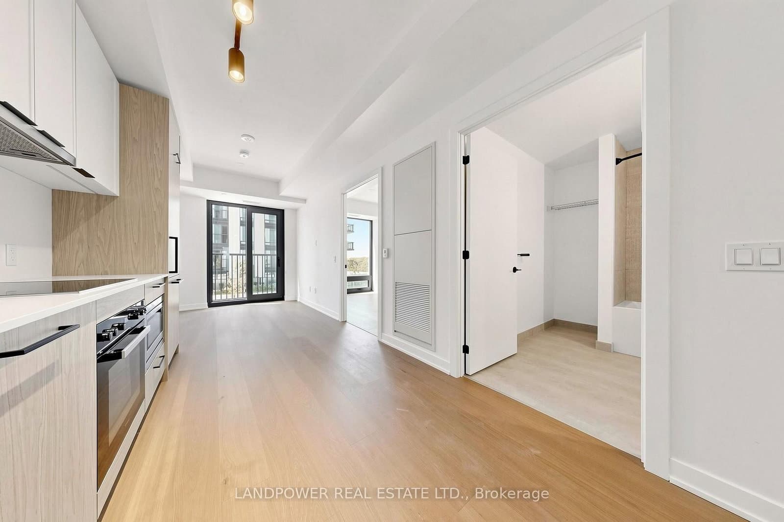 89 Montclair Avenue, Unit 1026 thumbnail 8