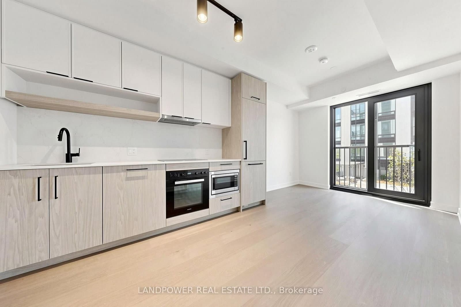 89 Montclair Avenue, Unit 1026 thumbnail 9