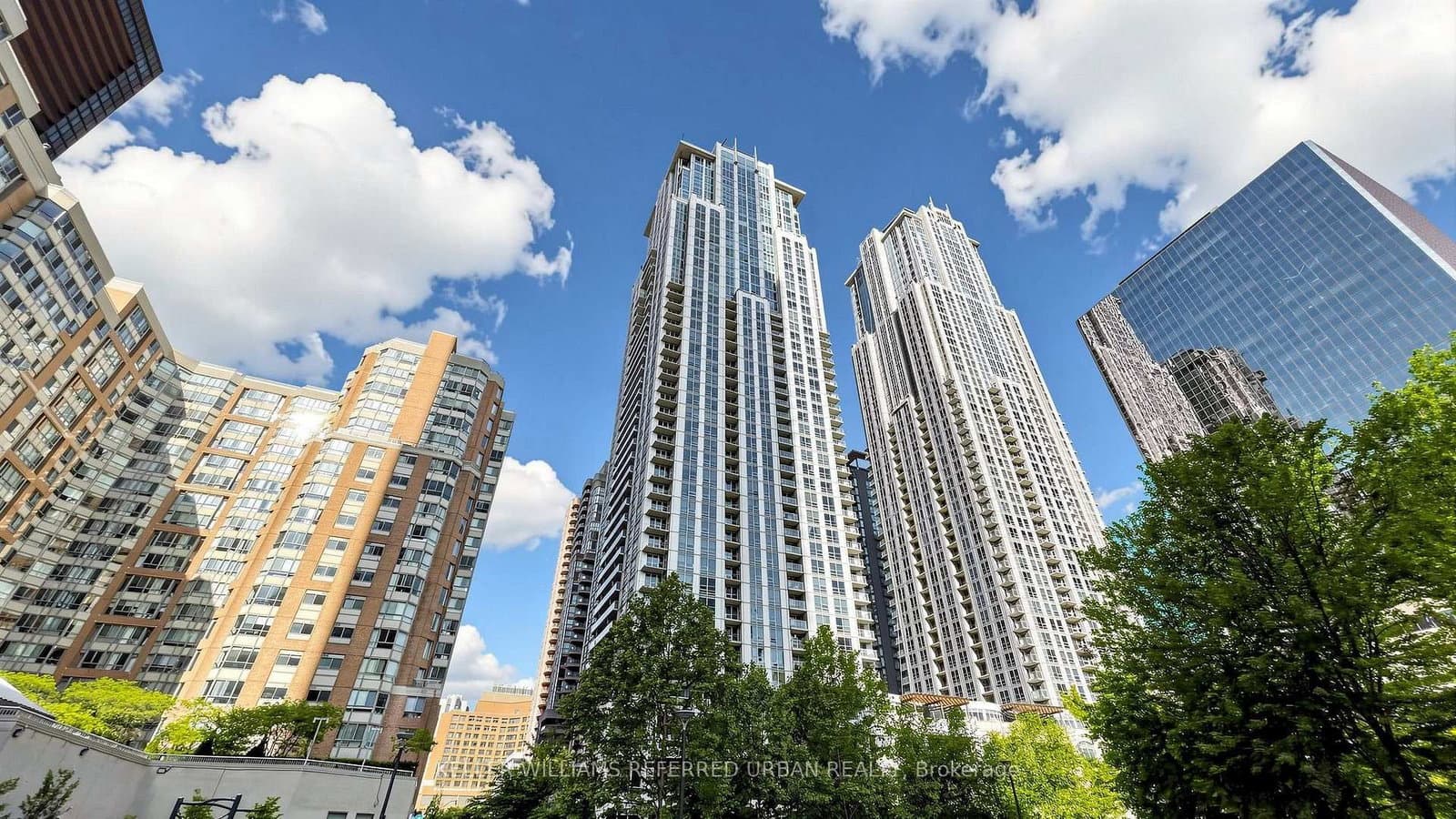 #2205 - 761 Bay Street