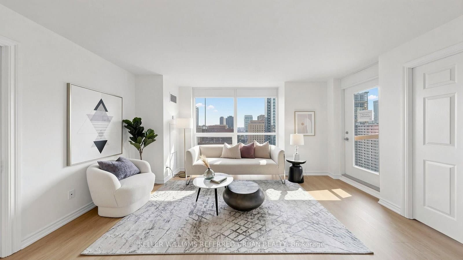 761 Bay Street, Unit 2205 thumbnail 10