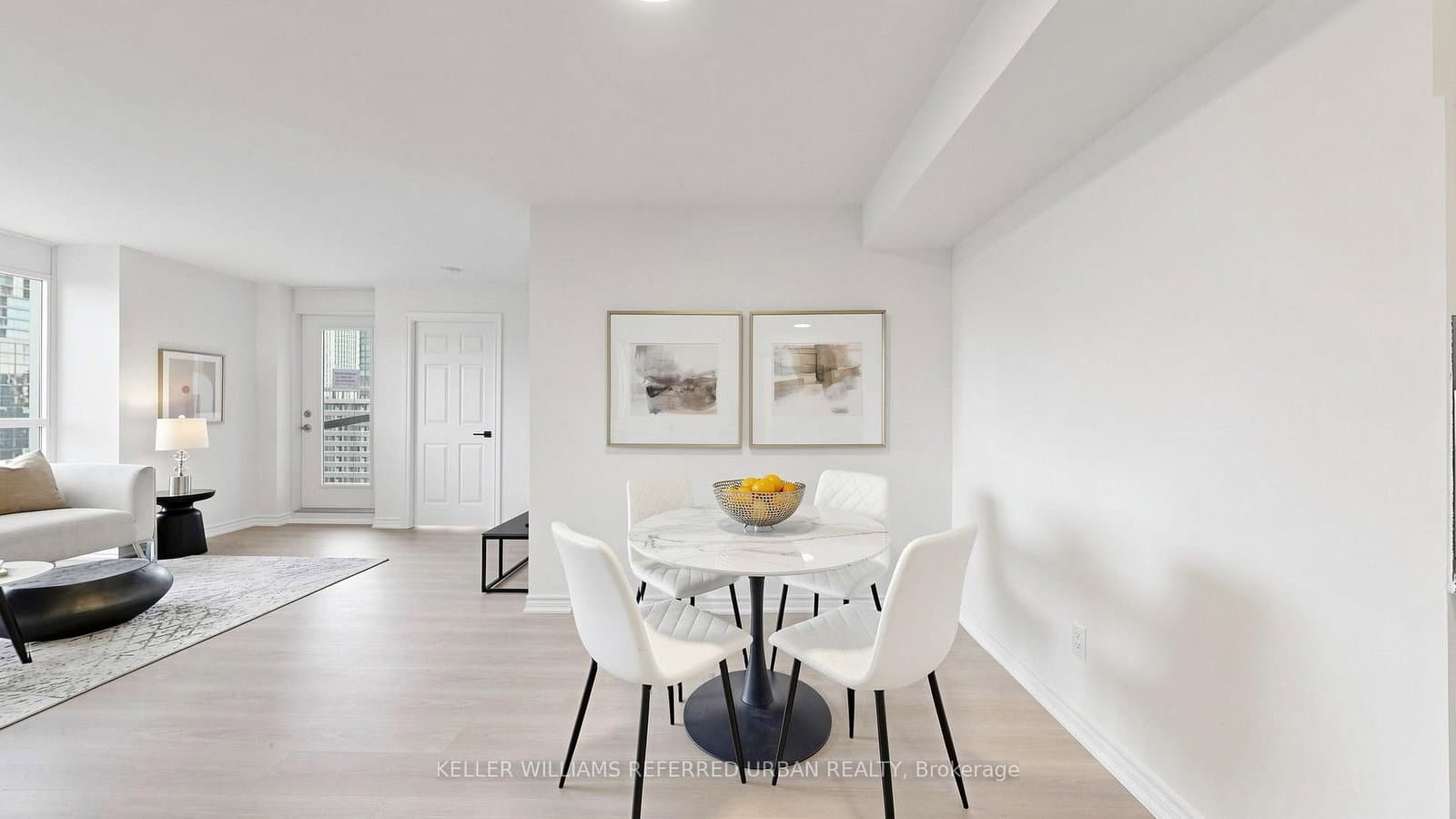 761 Bay Street, Unit 2205 thumbnail 8