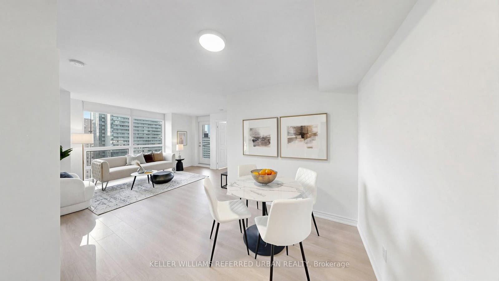761 Bay Street, Unit 2205 thumbnail 9