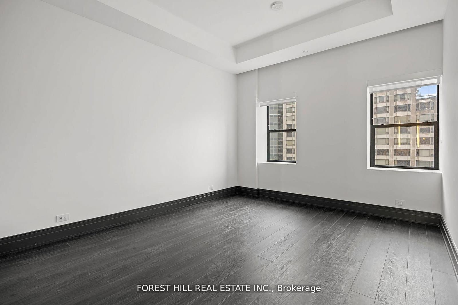2 Avenue Road, Unit 1502 thumbnail 6