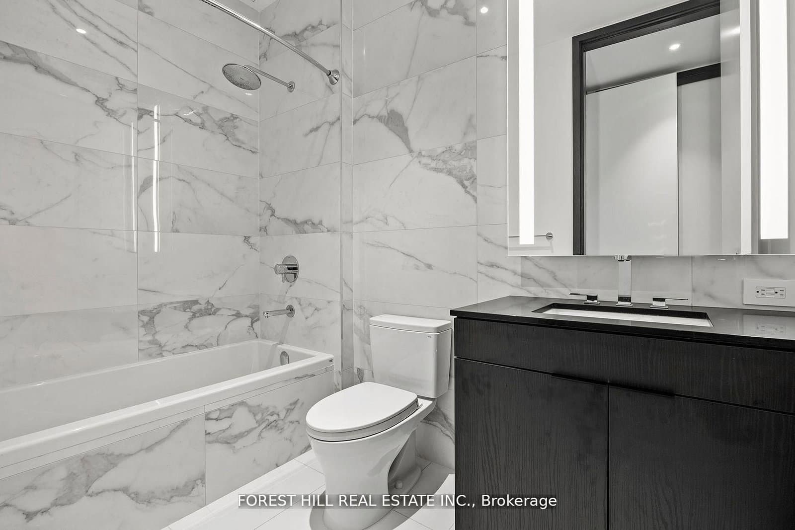 2 Avenue Road, Unit 1502 thumbnail 9