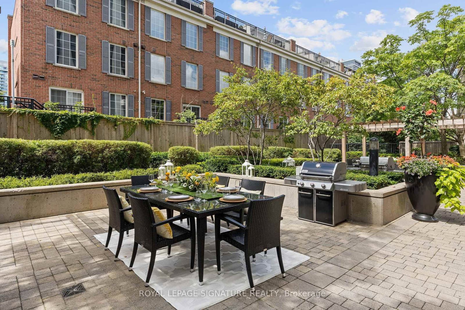 105 Harrison Garden Boulevard, Unit 1405 thumbnail 14